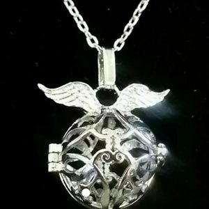 Aromatherapy necklace essential oil diffuser